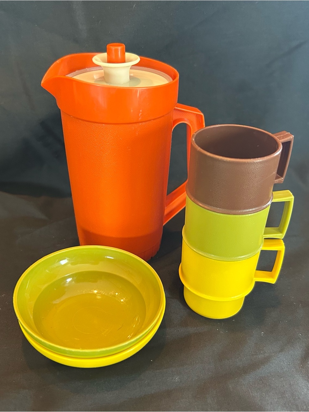 VTG Tupperware TupperToy Serve-It Set Orange Pitcher with Lid, 3 Mugs, 2 Bowls